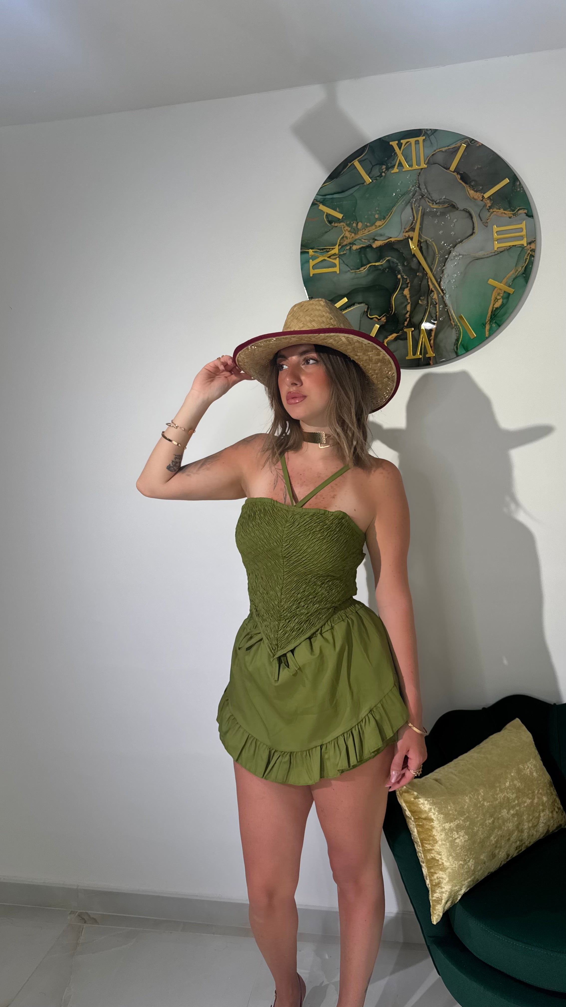 Set OLIVIA