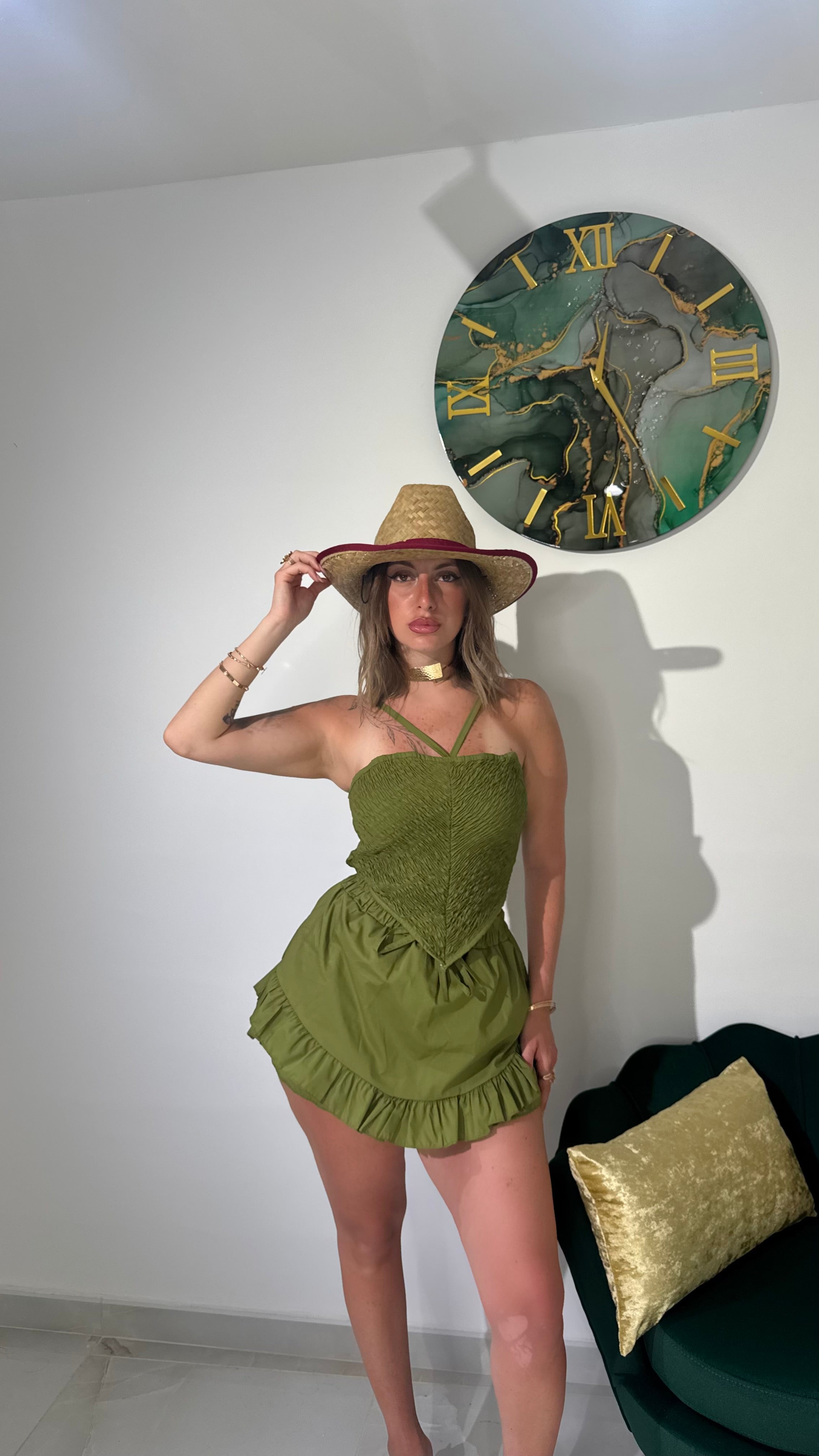 Set OLIVIA